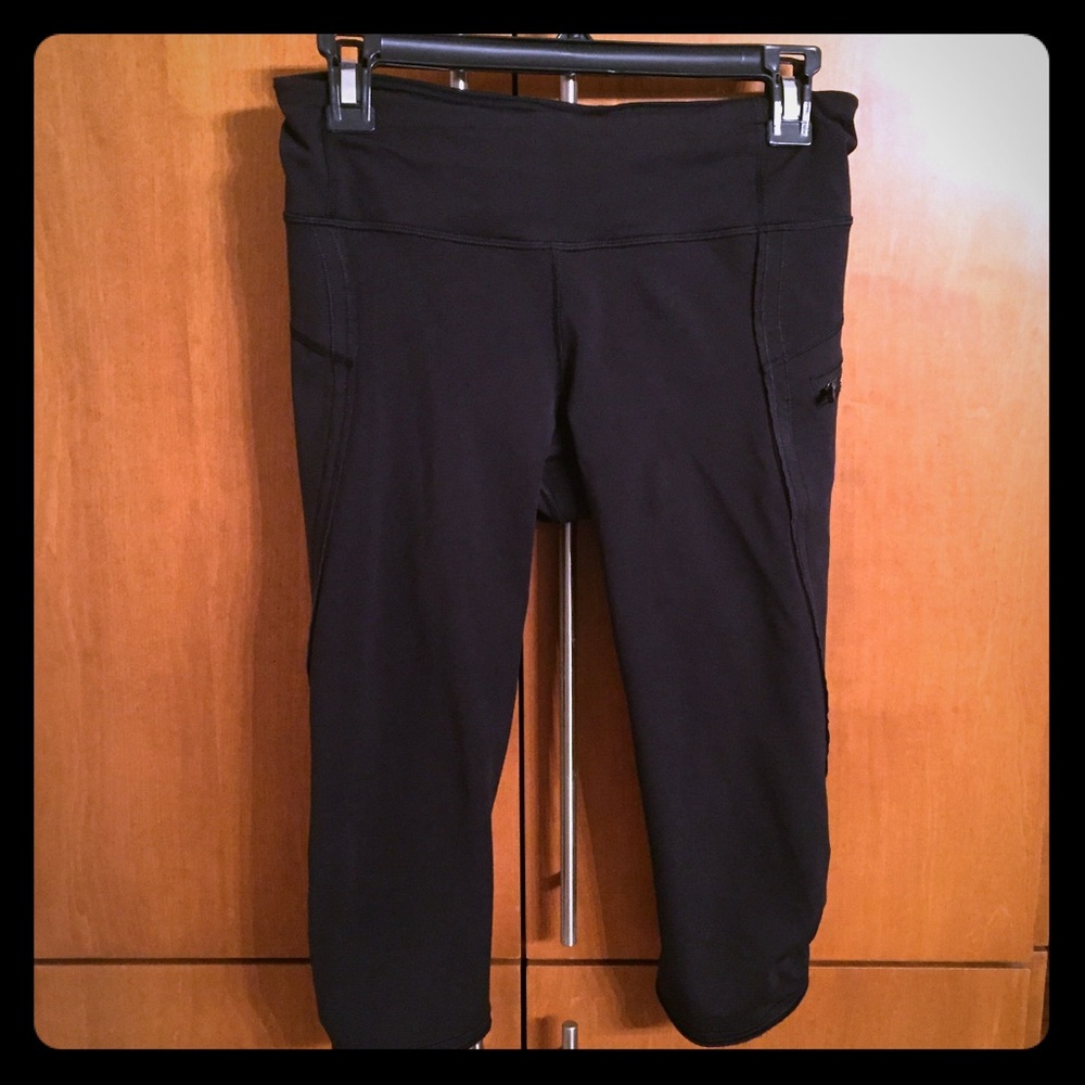 Lululemon crop capris size 6